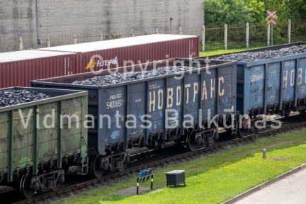 937A8225